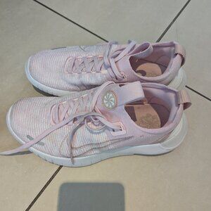 Women's Free RN Training Sneaker